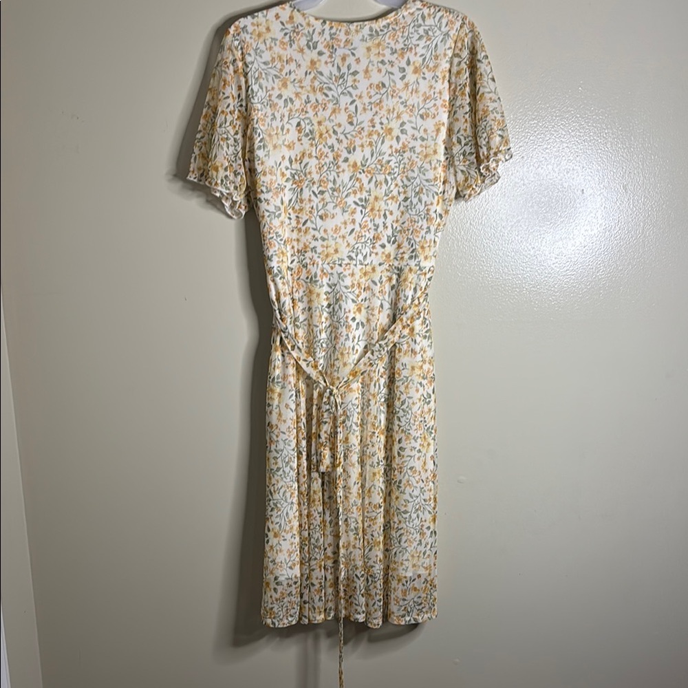 Floral Wrap Dress in Cream and Yellow - Picture 4 of 4